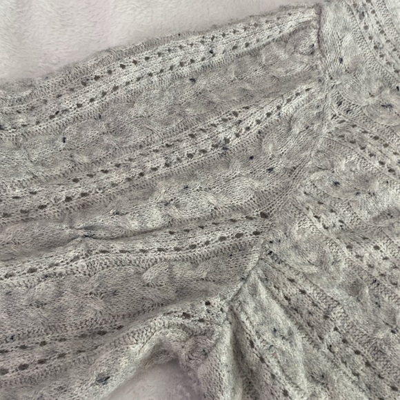 Silver and dotted black distressed open-knit v-neck scooped sweater - Picture 17 of 17